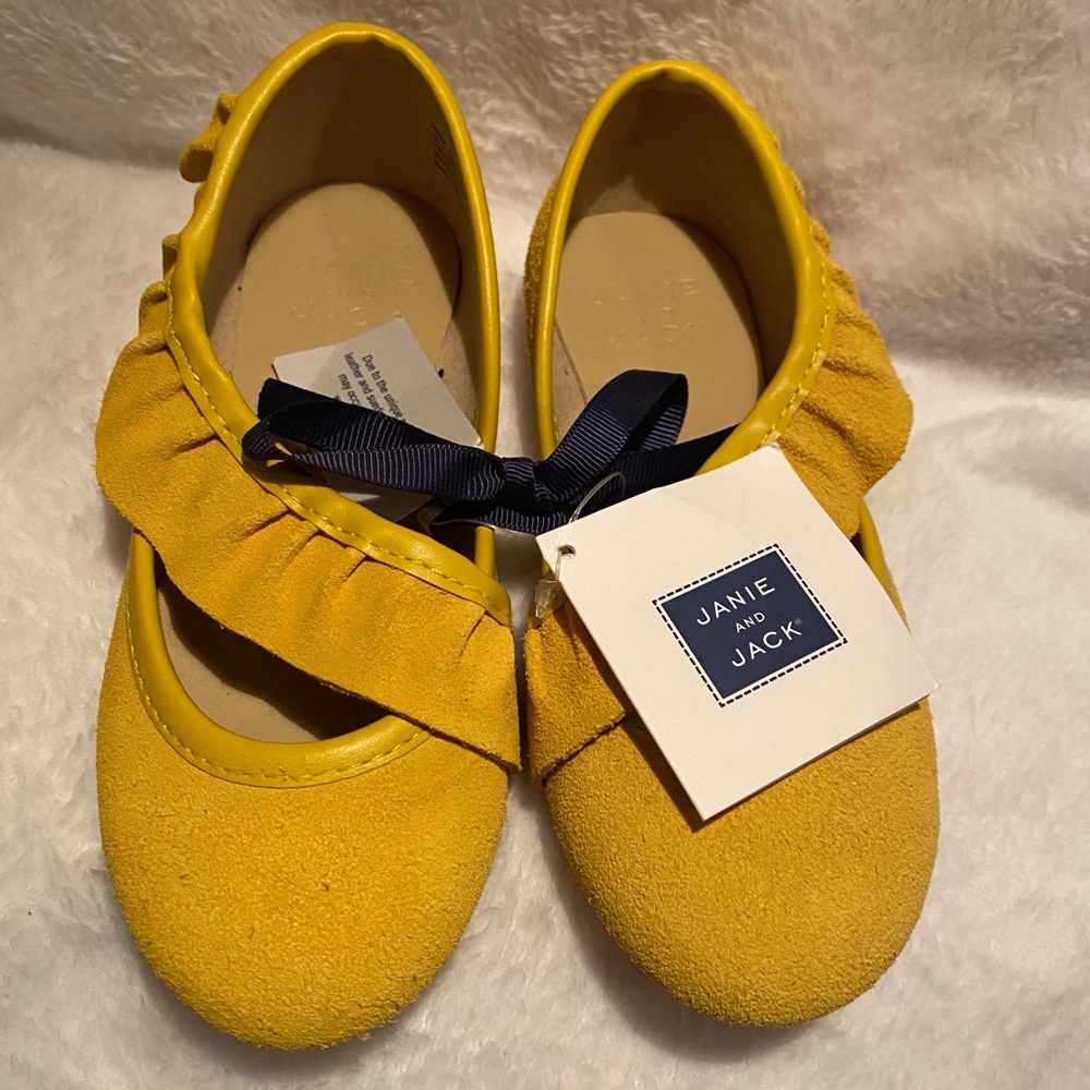 Janie and Jack ruffle dress shoes..size10